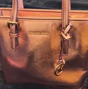 NWT Michael Kors Jet Set Primrose Tote Bag